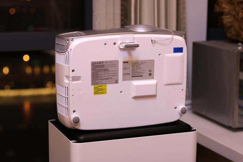 家用投影机能取代传统的电视吗明基w1120亲测告诉你答案