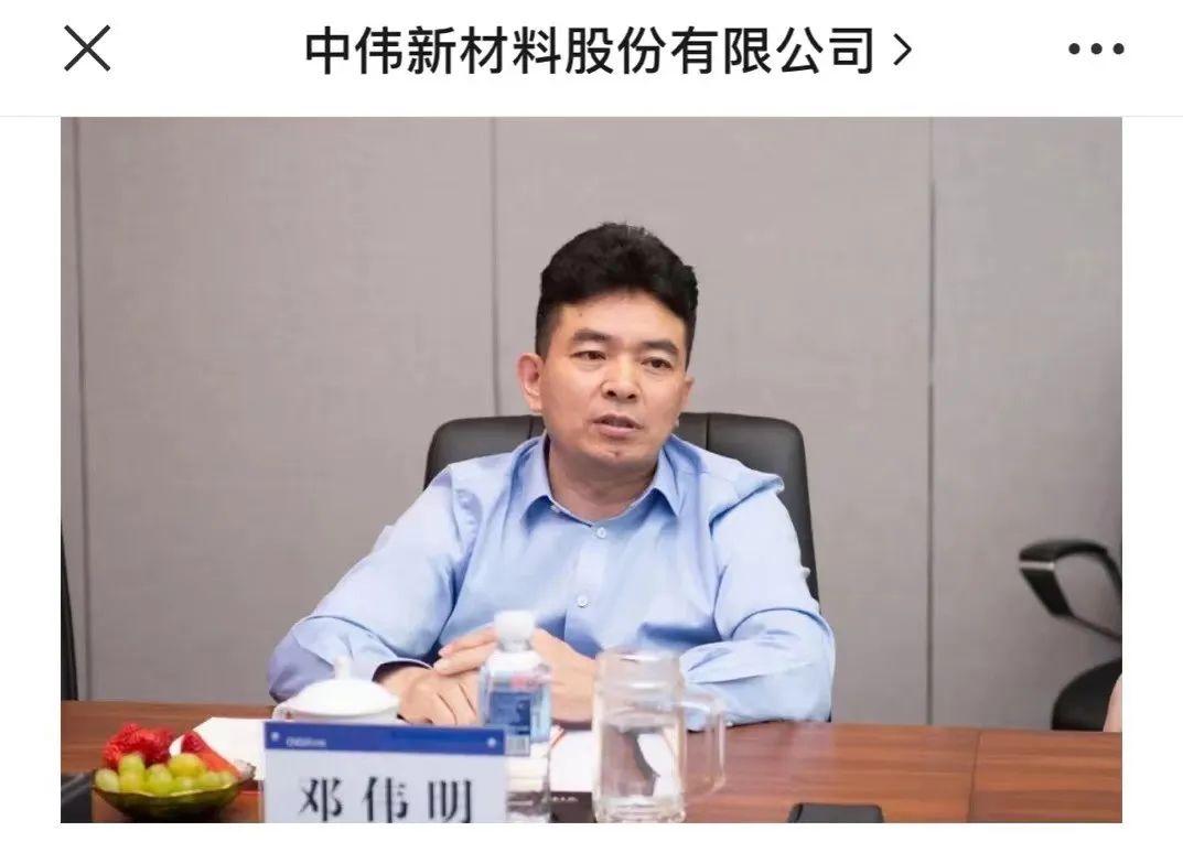 18岁那年,邓伟明考入了太原科技大学.