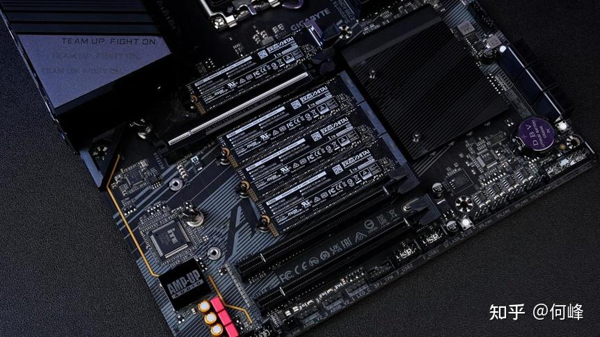 对比预算2500同价位之间的对决技嘉z790小雕xwifi7vs华硕tufz790pro