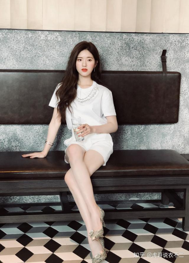 赵露思太仙了珍珠才是挚爱难怪穿得这么高级