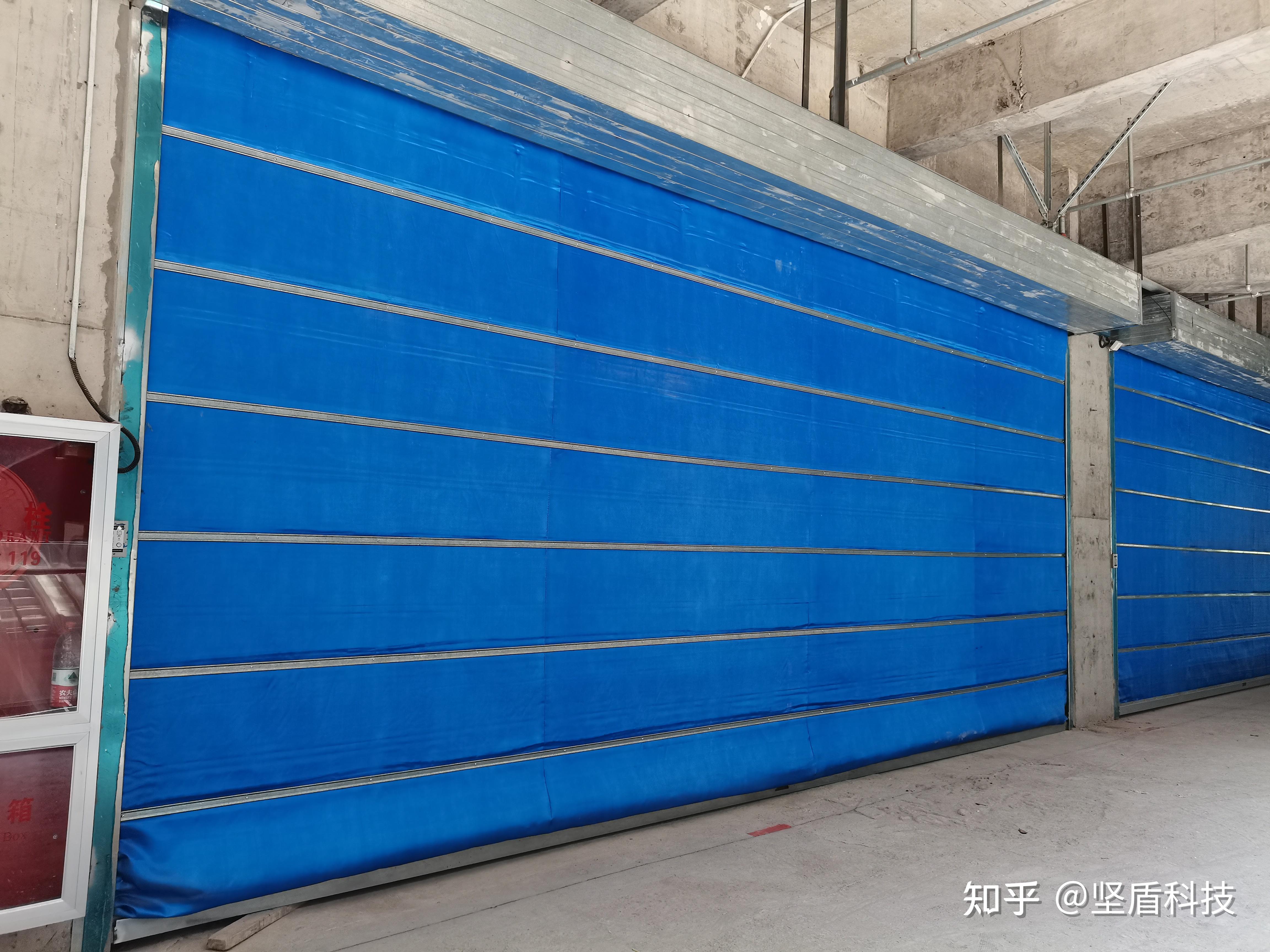 双轨防火卷帘门在商场中的作用有哪些?—坚盾科技 - 知乎