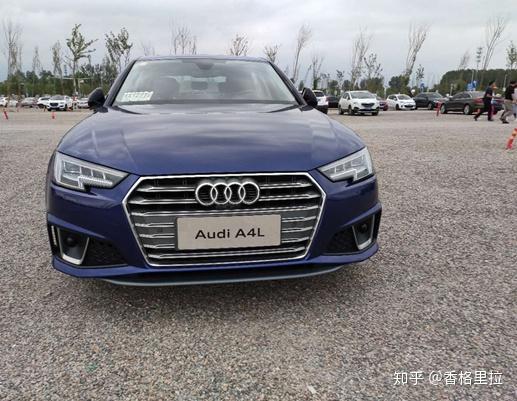 端午节试驾探索蓝色奥迪a4l给了一种美的享受