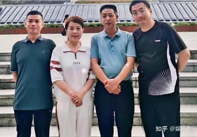 熊磊与网友互动讽刺许敏曝出与郭威田静不和内幕替杜新枝喊冤