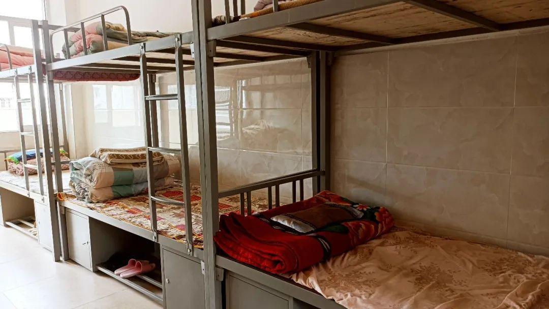 宏海保安校园内务管理室洁书香有梦亦有志