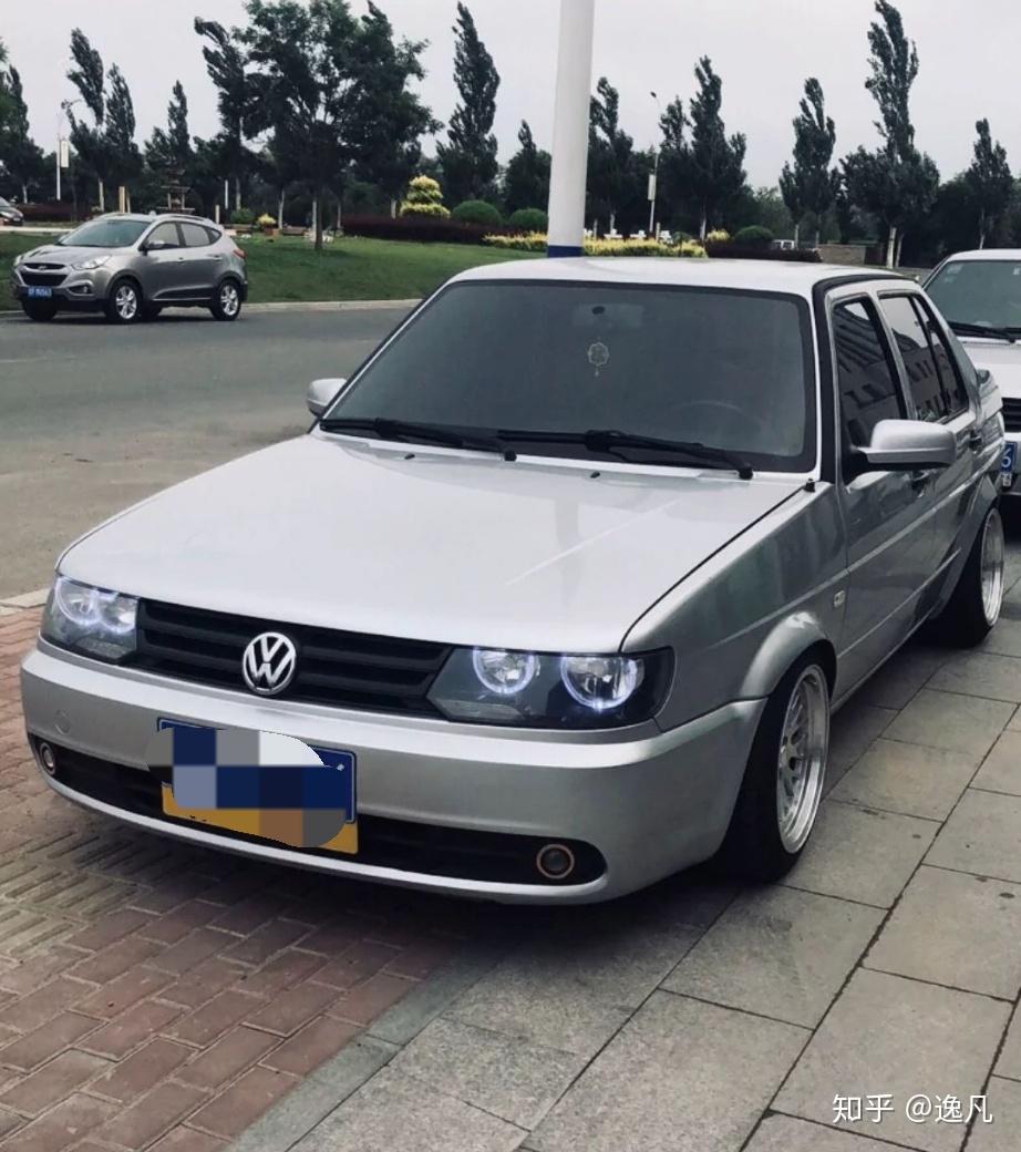 大学生怎么买二手车 v2-f958fd11a5acb729e298f7ea72306979_r.jpg
