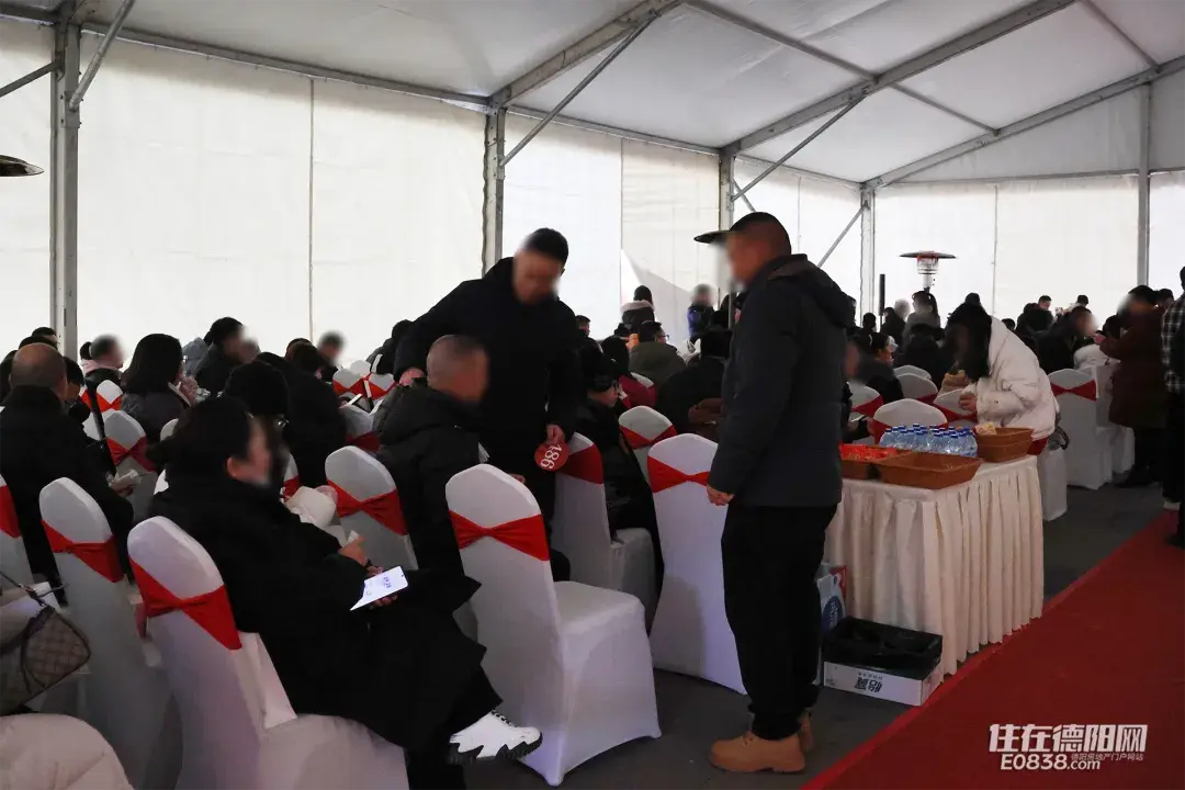 又见排队抢房！德阳新规红盘润致·公园城开盘燃爆！现场全是人人人... - 知乎