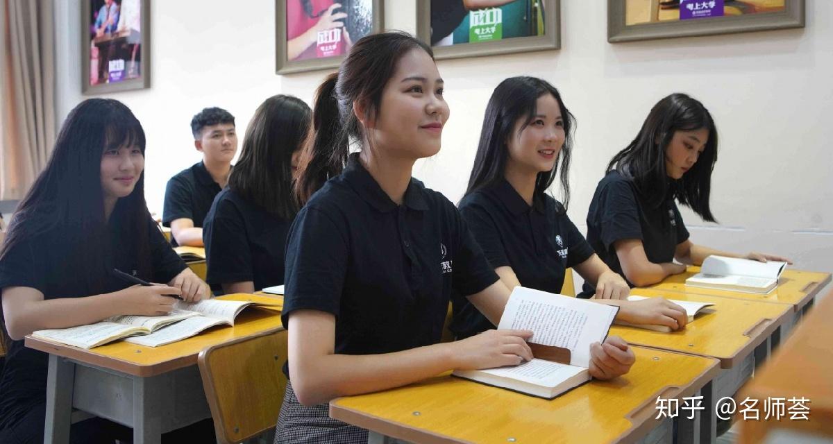 哪里可以学编导 v2-f9904ef614b66b467803a8572364a9ed_r.jpg