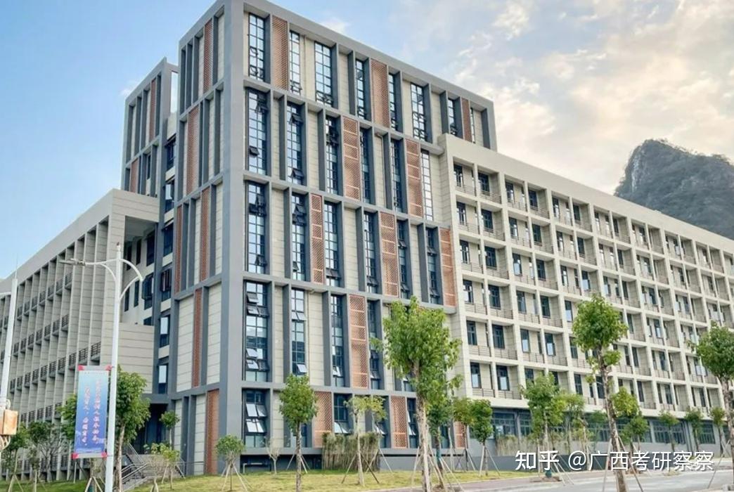 桂林电子科技大学法学院是迄今为止广西首家且唯一一家知识产权学院.