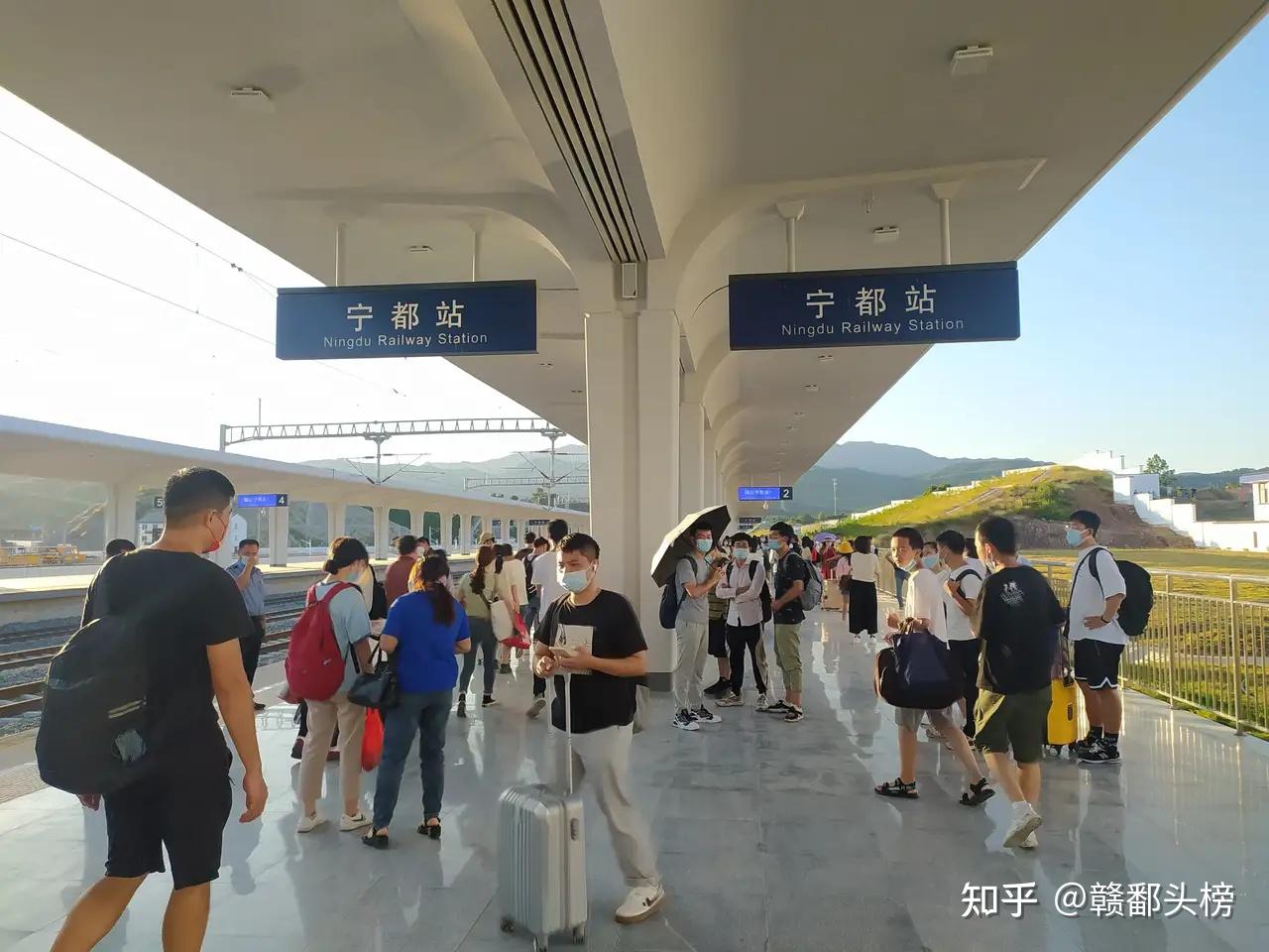 江西石城高铁站图片