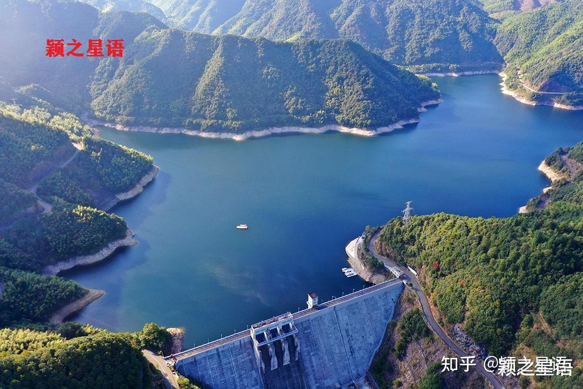 西溪水库建成后,高峡出平湖,自然风光改颜换貌,石美如玉的溪流,永没