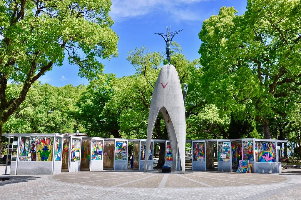 千羽鹤纪念碑