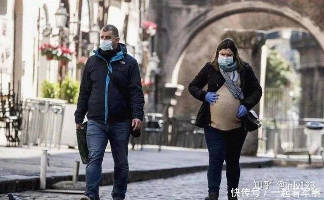 在首轮疫情爆发之际,瑞典并没有采取严格防疫措施,导致疫情快速传播