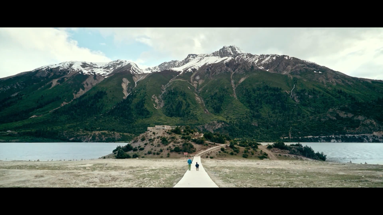 我爱这艰难又拼尽了全力的每一天