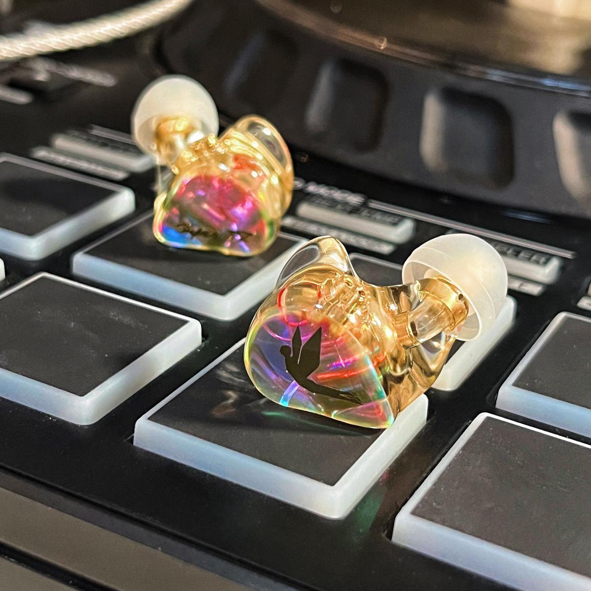 超闪的耳机我想焊在耳朵上了tfz锦瑟香也force1舞台音乐耳返耳机开箱