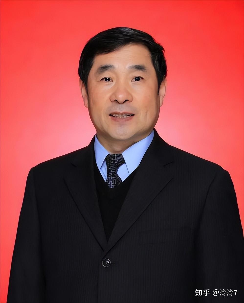 马军,1962年7月15日出生于黑龙江省宁安市,原籍山东