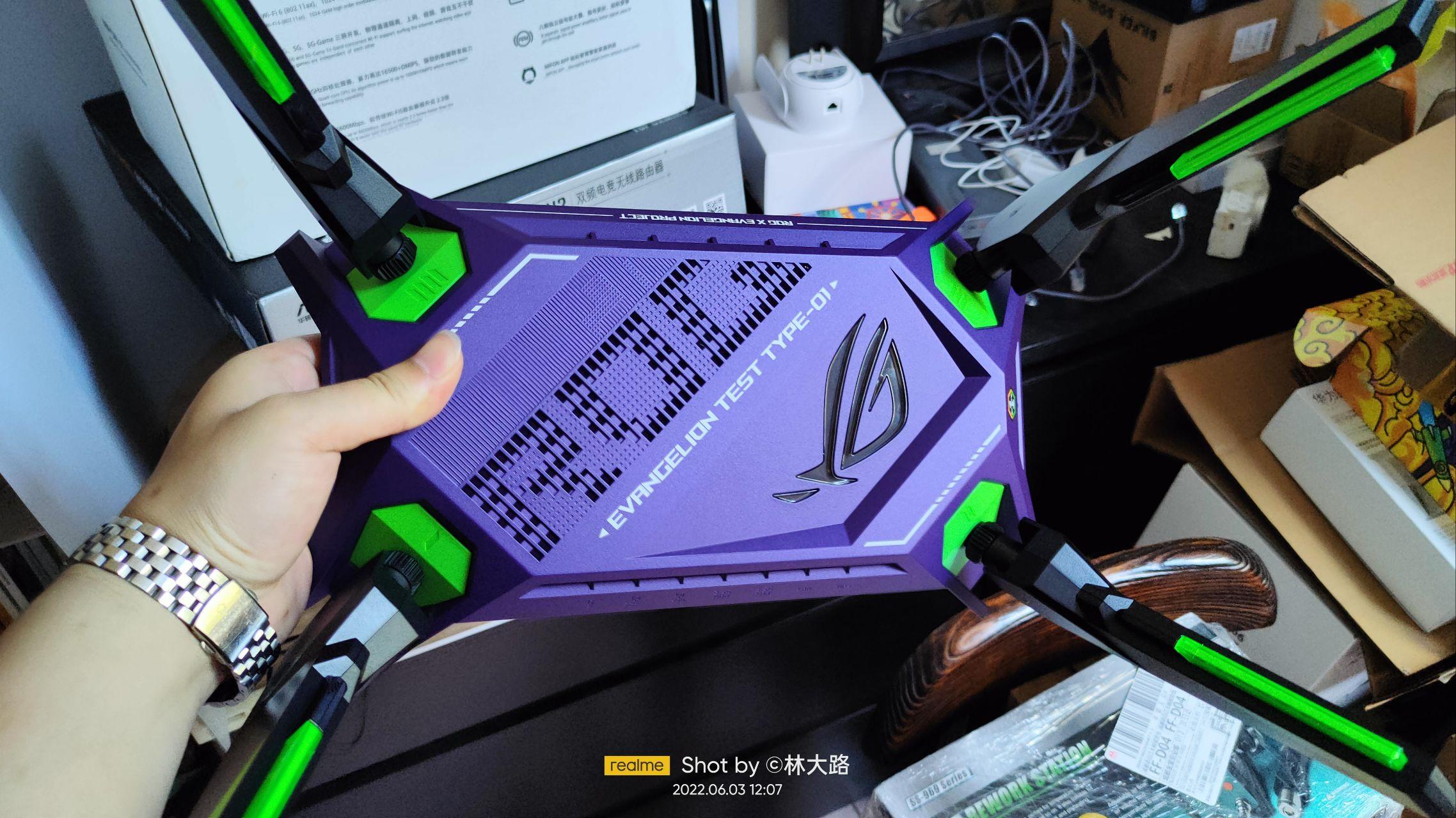 华硕新款红蜘蛛roggtax6000无线路由器是否值得买