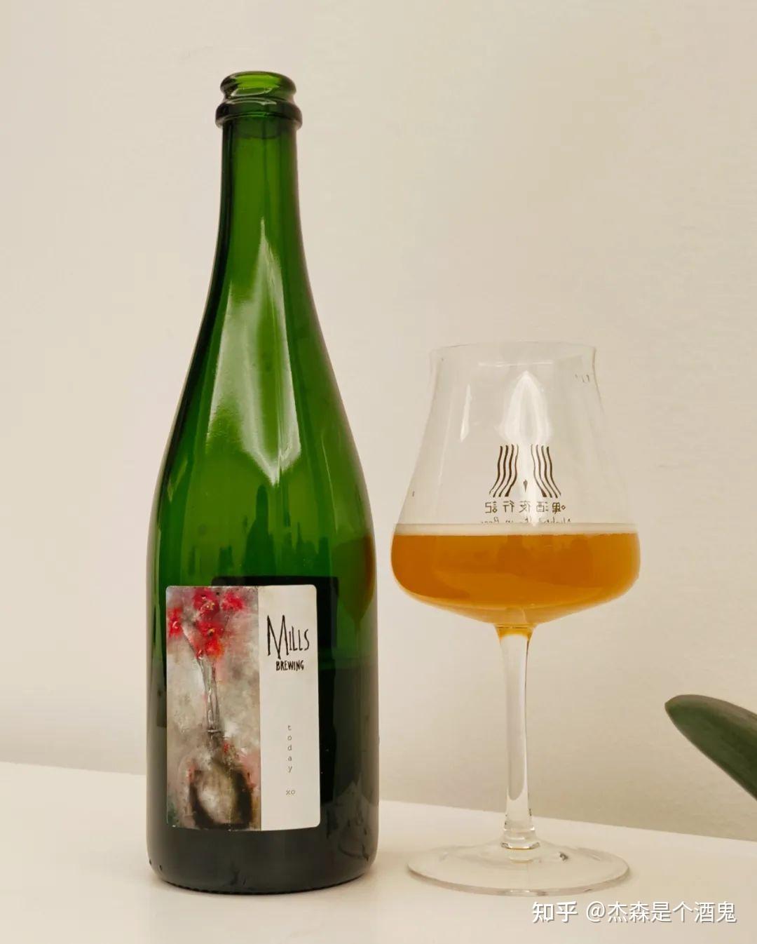 米尔斯今天终于喝到了英国第一野菌酸啤酒厂平衡和谐