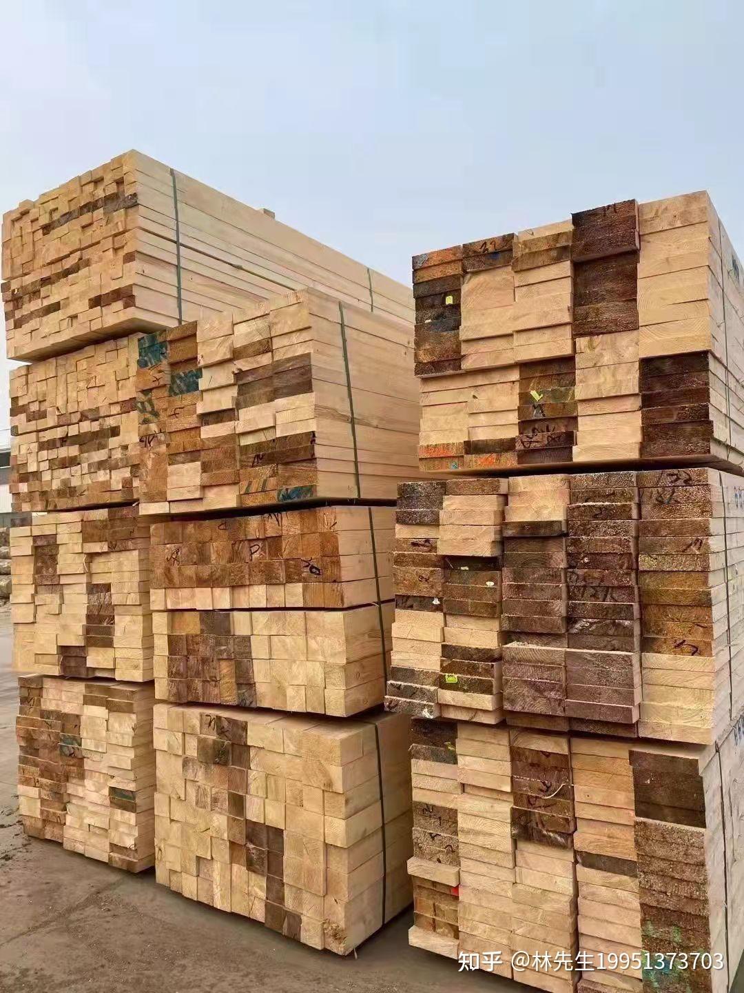 建筑木方是施工建材中的一种,建筑木方可以用做装修材料,支模,枕木