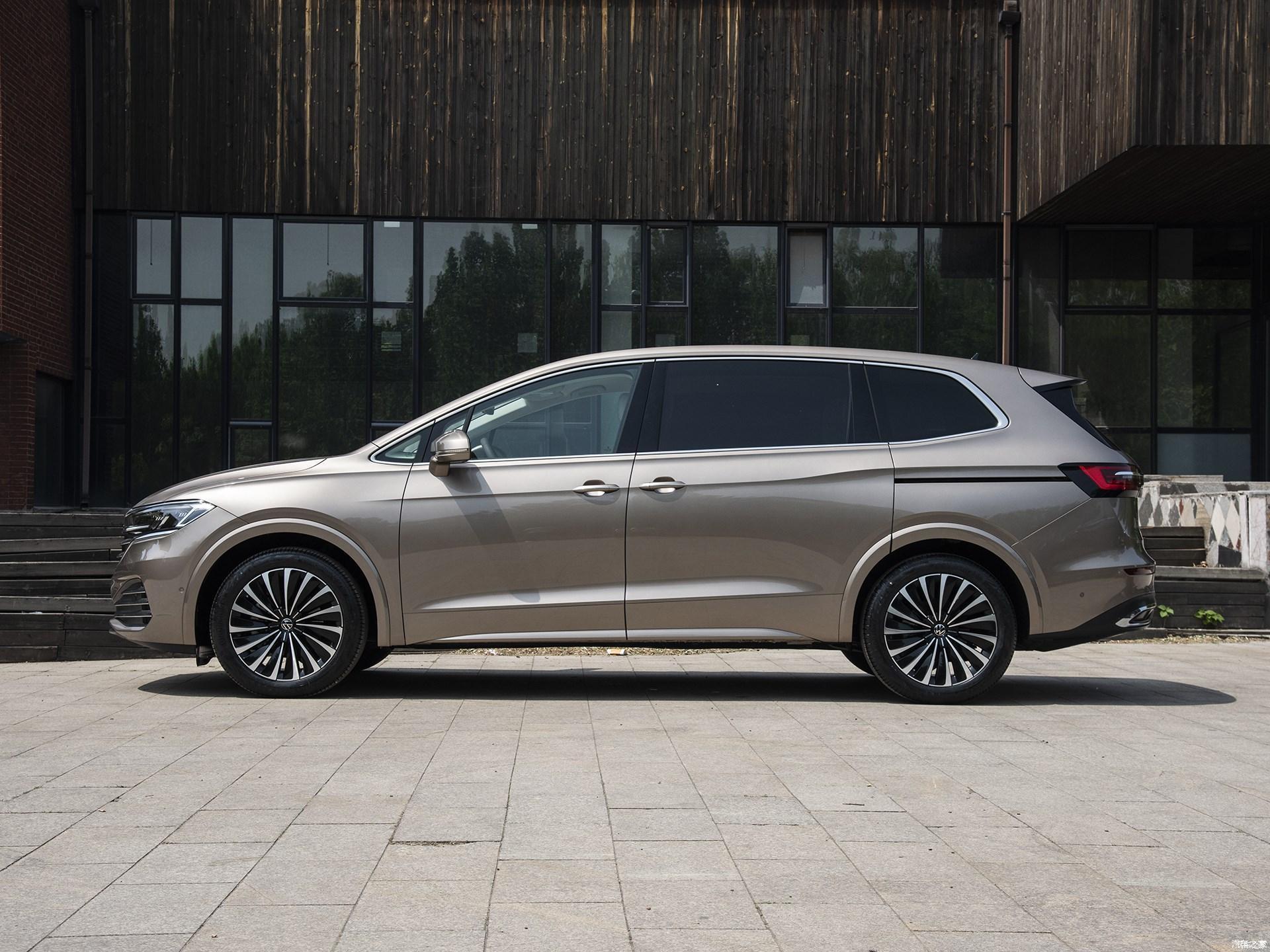 上汽大众首款大型豪华商务mpvviloran威然上市对标别克gl8