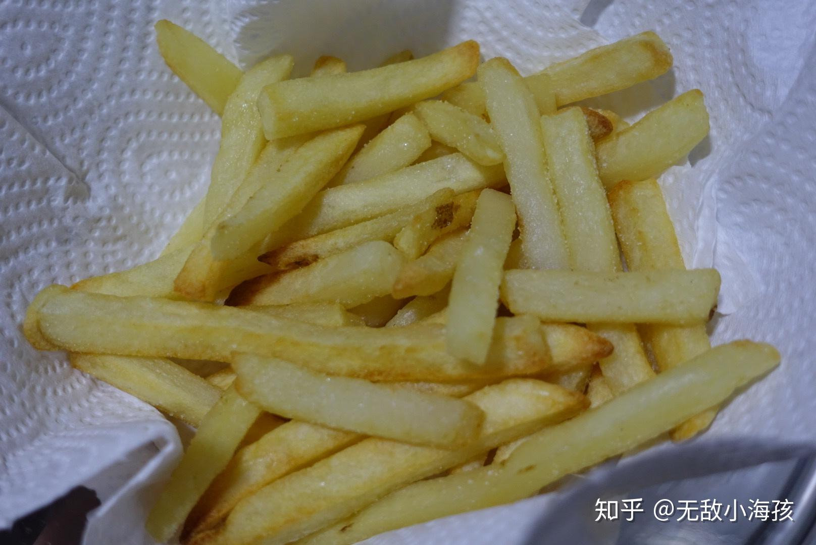 怎么在家自己炸薯条、配调味理?