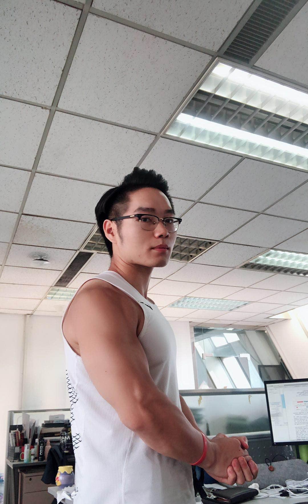 多少斤算大体重不适合跑步 v2-fb13db7047eaa25bdac87b483a62c4ca_r.jpg