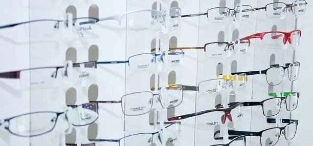 315曝光眼镜镜片天价溢价，眼镜行业为什么那么暴利?