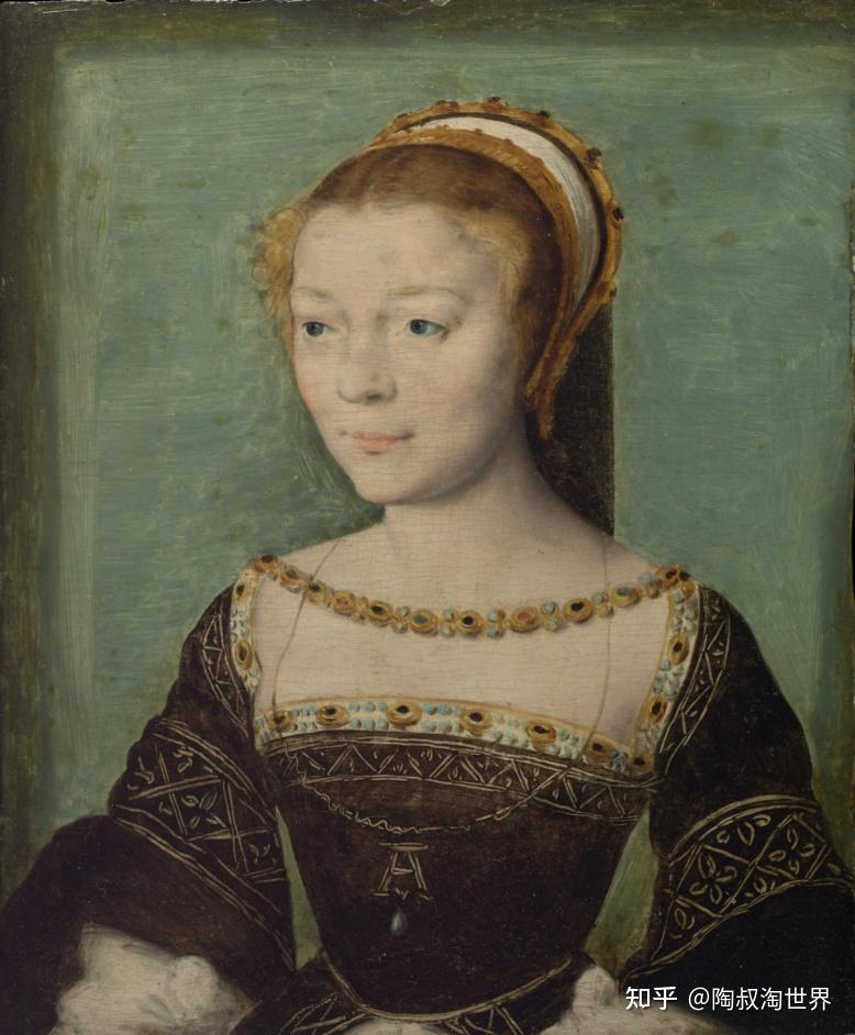 安妮,弗朗西斯一世的情妇,佩戴带有珍珠吊坠的首字母"a"吊坠.