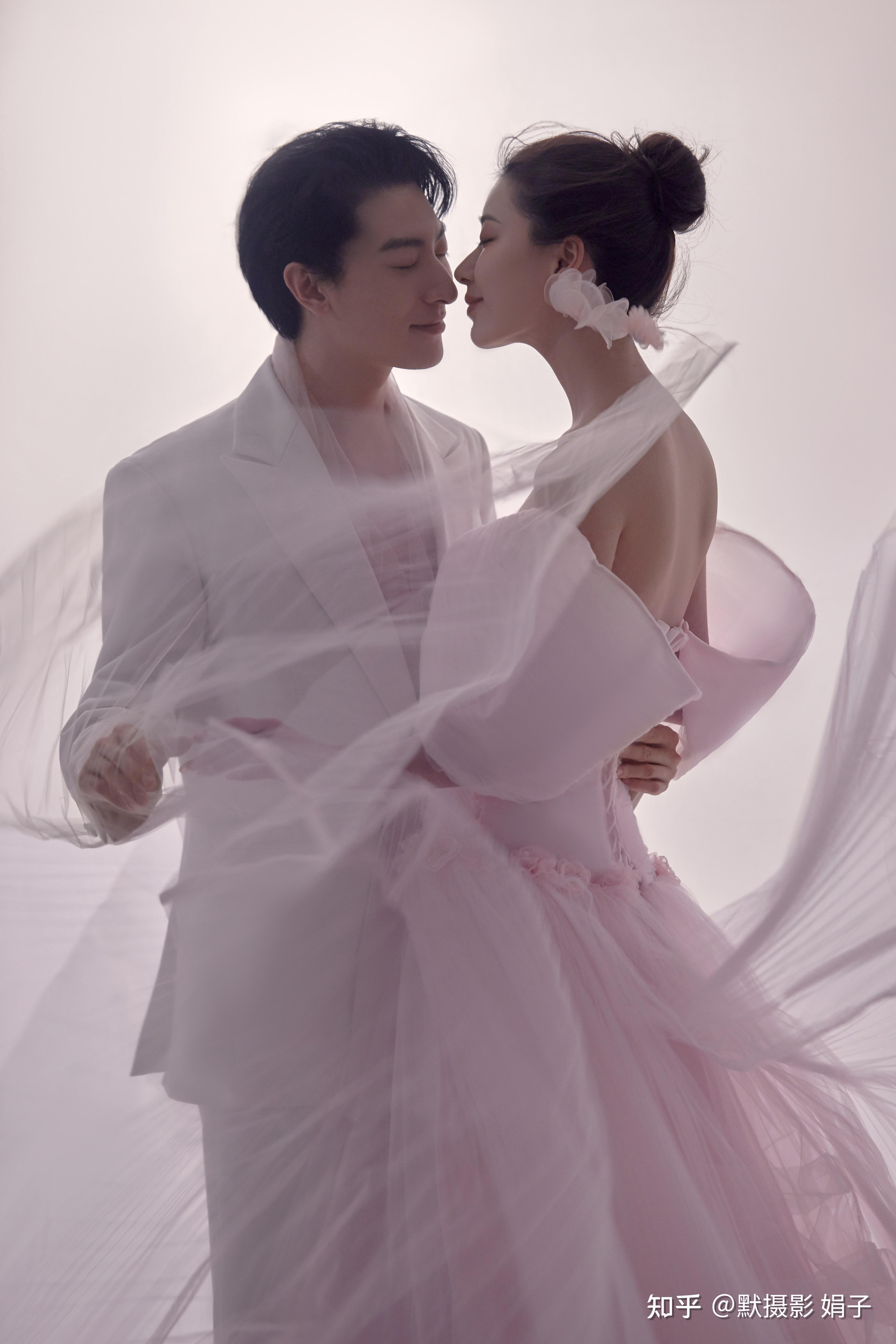 粉色礼服仙气满满一眼就心动的礼服婚纱照