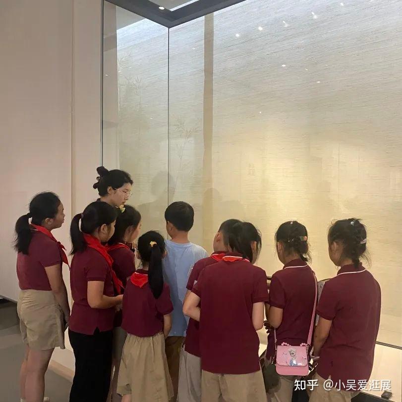 馆校合作丨吴文化博物馆×苏州市实验小学研学活动——“藏月入怀中”宫扇文化小课堂 - 知乎