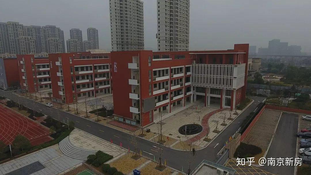 南外、力小强势入驻!这个板块即将起飞!抄底“学区房”的机会来了! - 知乎