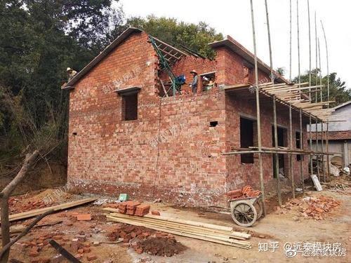 但模塊建房其中包括的建造工程,步驟要多許多.模塊建房可以完