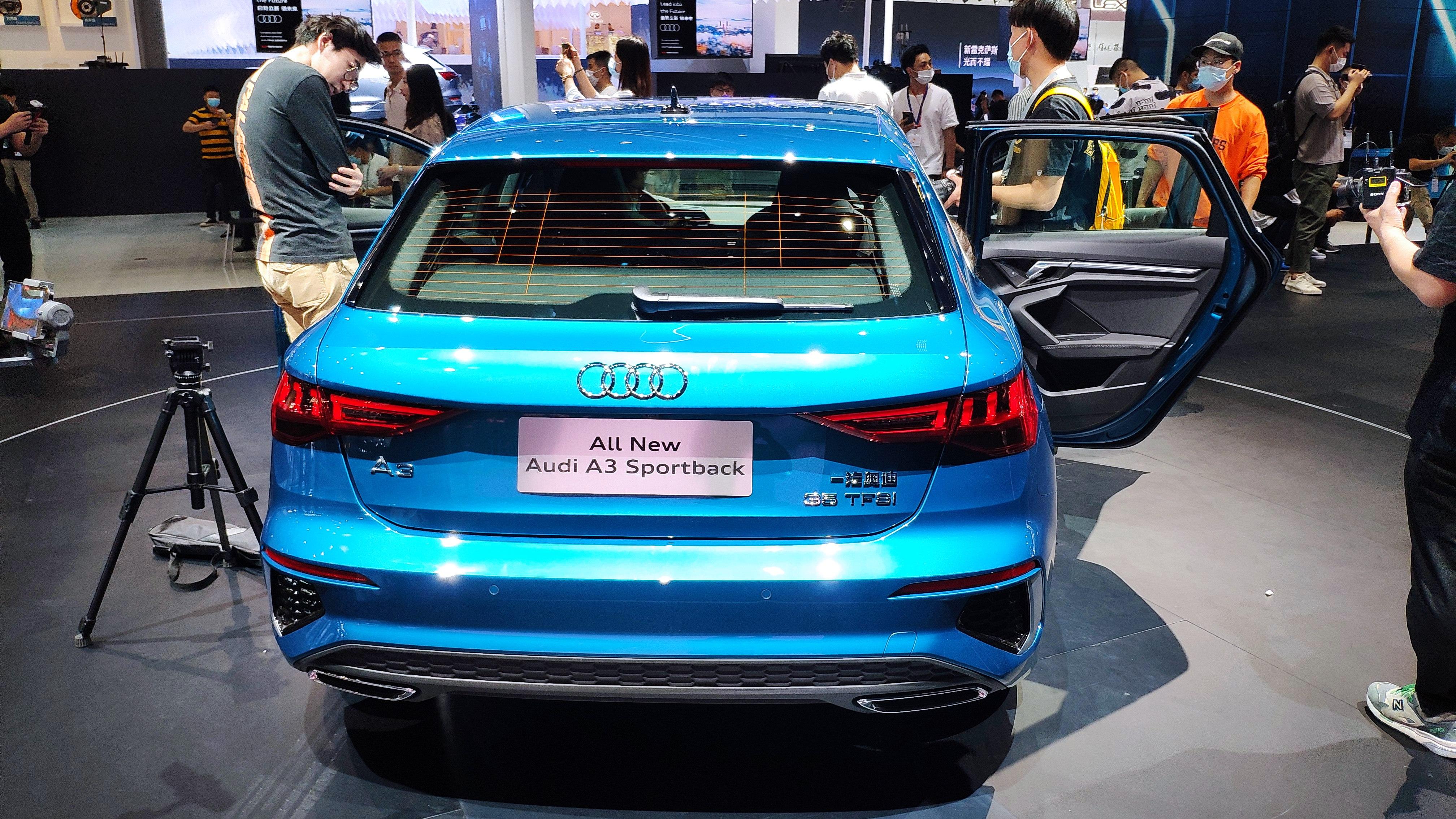 2020广州车展全新奥迪a3两厢版实车比宝马1系更霸气