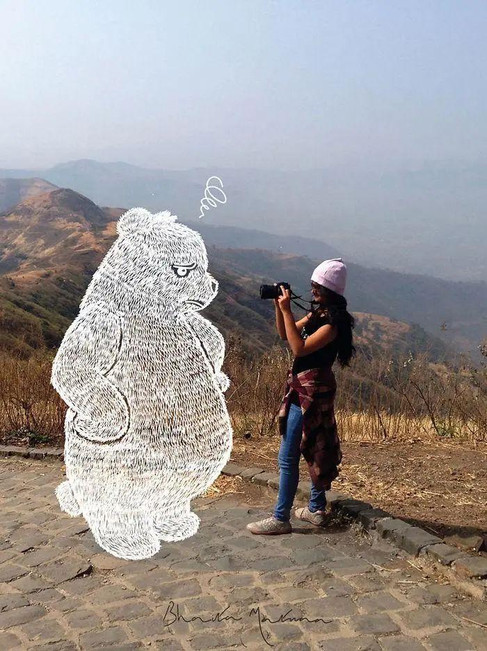 太好玩了她在照片上涂鸦沉闷的画面变得充满活力