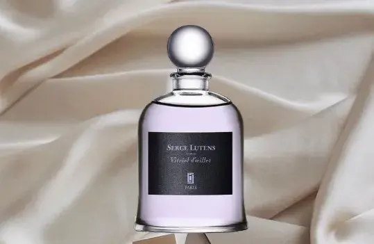 芦丹氏香水中的颜值c位——吊钟系列