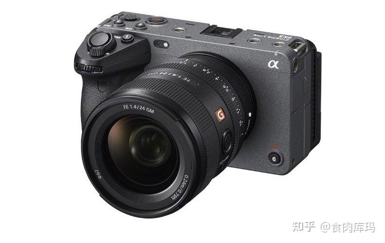 在外观和按键数量上a7s3和a73,a7r3/4并无太大区别,都属于家族化的