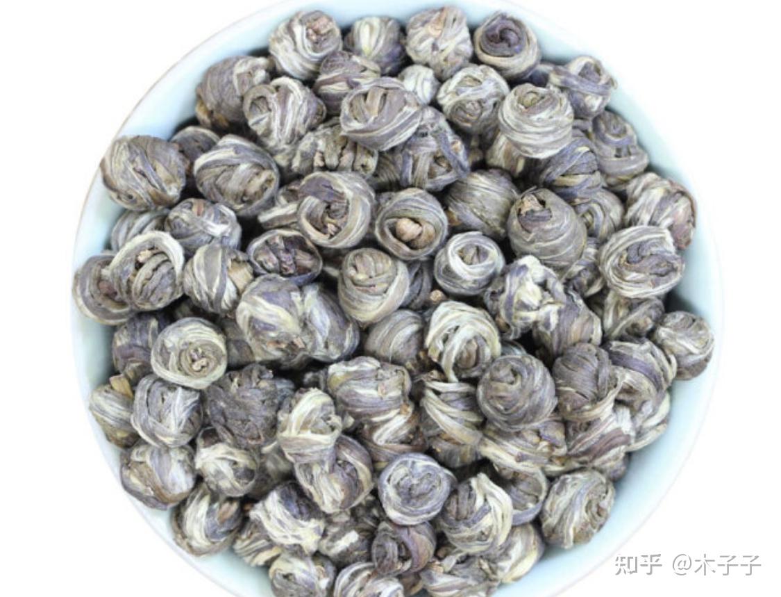 福州是我国茉莉花茶最著名的产区,其中龙团珠茉莉花茶是代表品种,干茶
