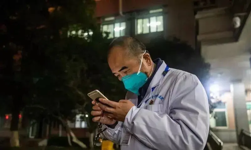 2021高考作文素材!10个疫情热点时评短文 最暖心的10句话!