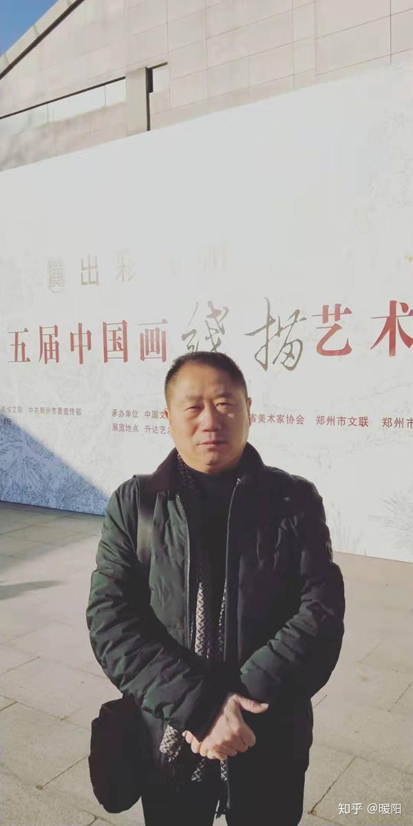 画家赵洪涛赵洪涛,河南登封人,美术本科毕业,学士学位,2013年结业于