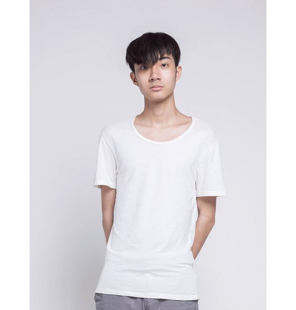 至于这条裤子,我不想点评,,总之就是一条胖墩穿不下, 瘦子穿很丑的