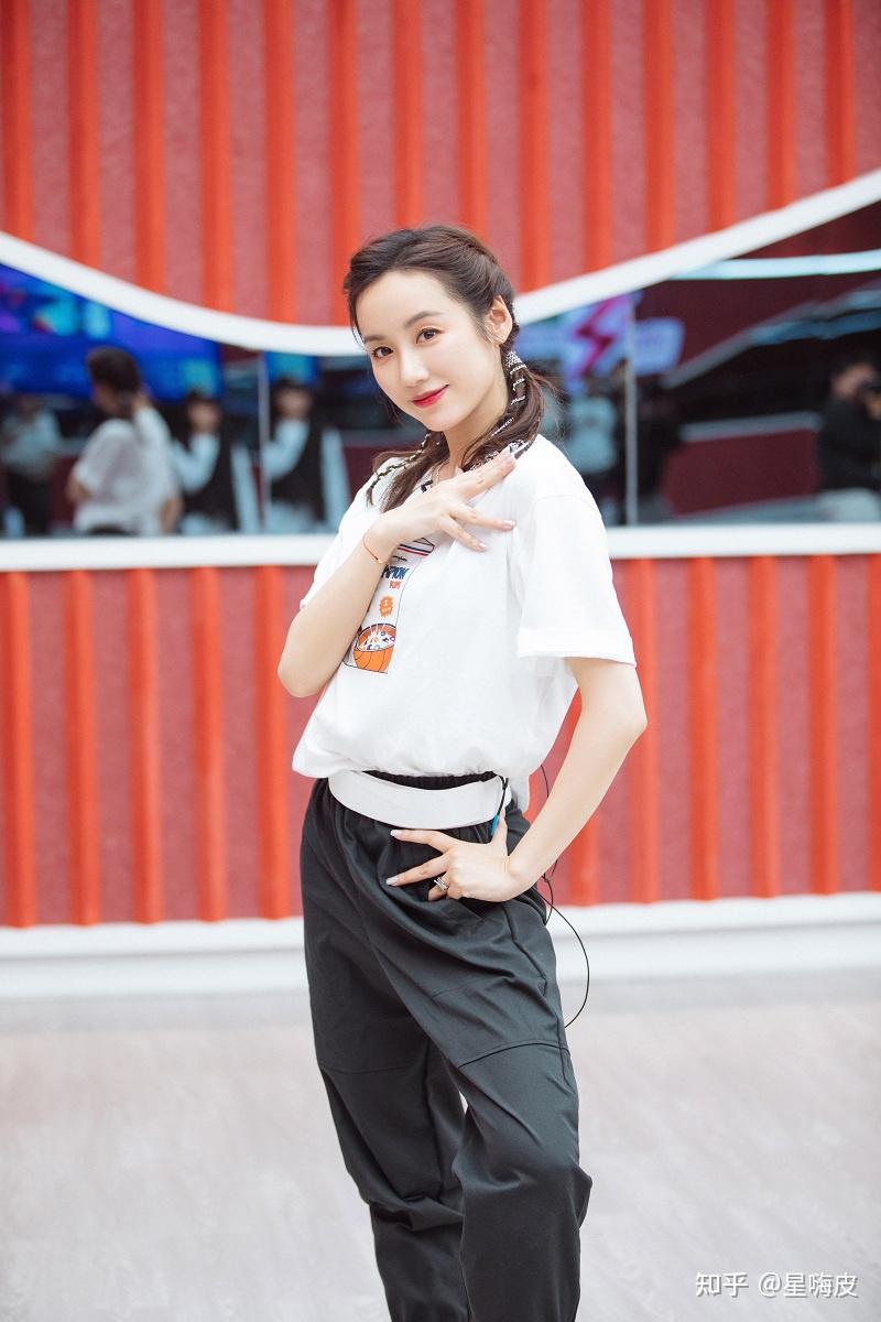 吕一小考成组内唯一获胜姐姐 《日不落》展绝佳唱跳实力 - 知乎