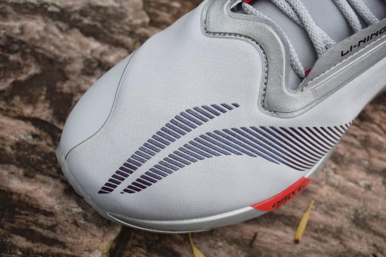 潮鞋流派or实战流派李宁星耀跑鞋