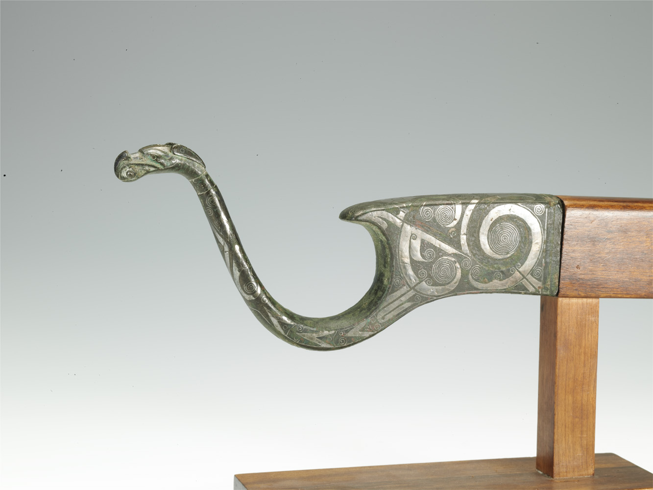 上看见过的成语故事,说的是西周末年周幽王宠幸褒姒,废申后及太子宜臼