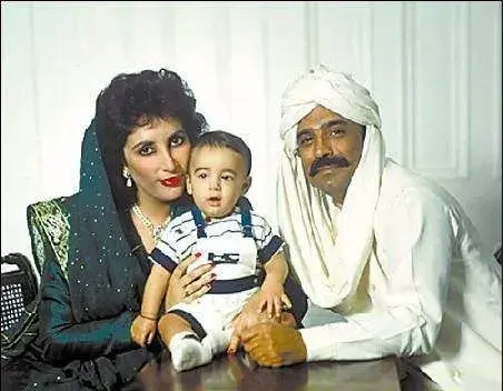 穆沙拉夫年轻的时候图片