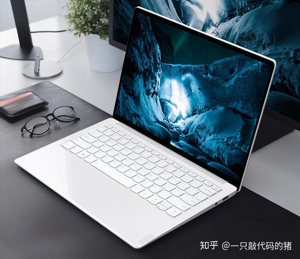 超级游戏笔记本电脑