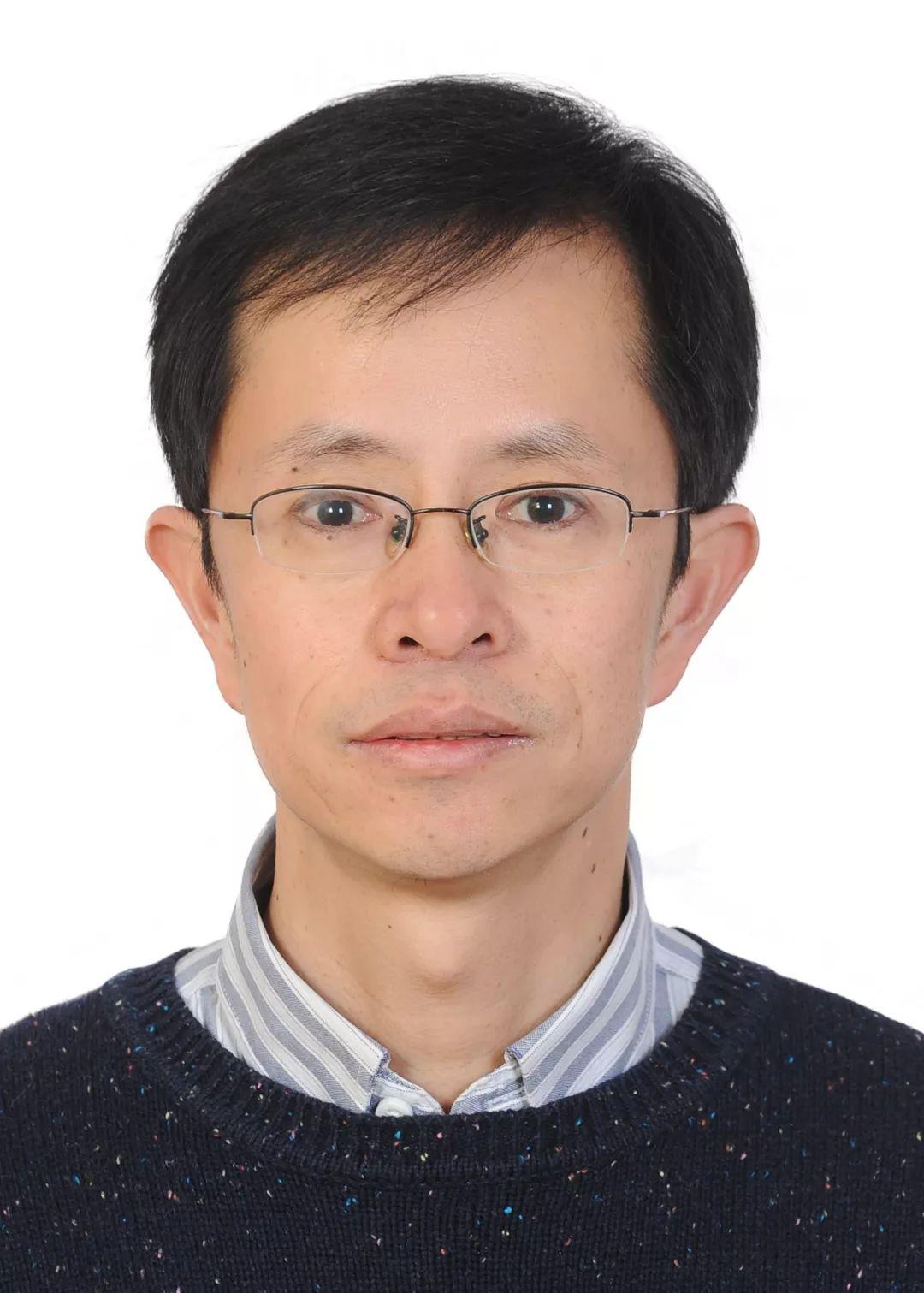 钱韦 博士,研究员,博士生导师,2000年毕业于中科院植物研究所,获博士