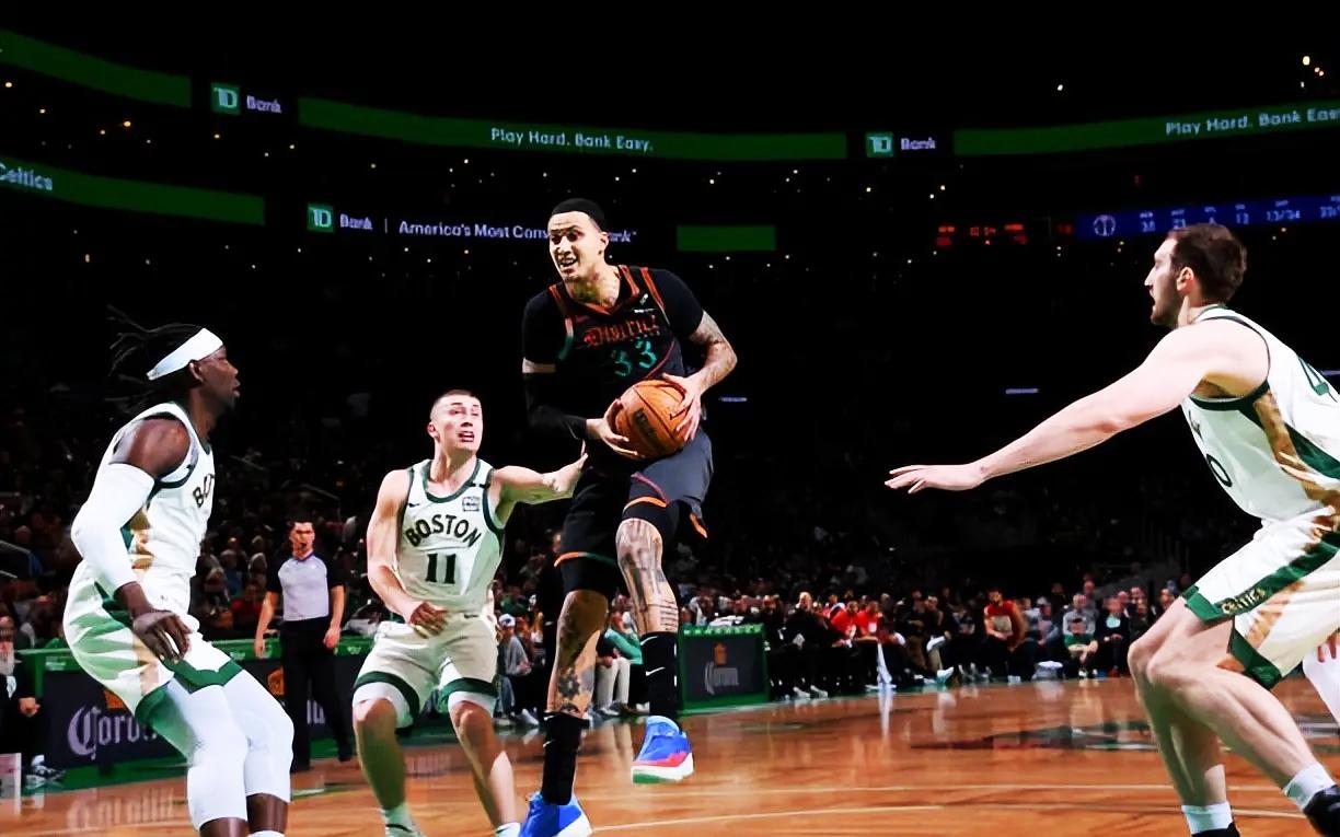 鉴于库兹马206的身高和不错的灵活性,能够很好和小波特对上位.