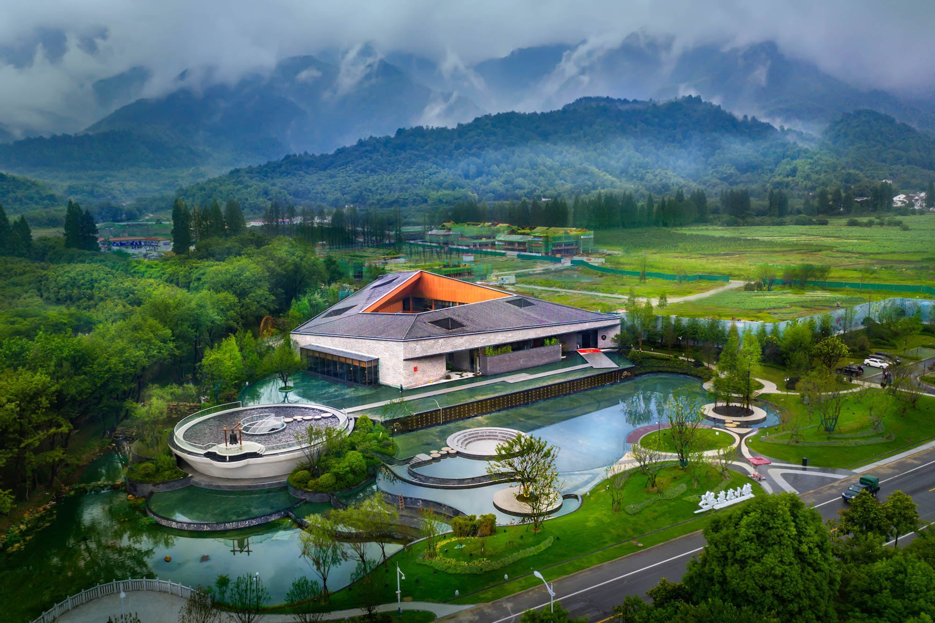 九华山莲花小镇,居住和旅游景点的结合,生态小镇 - 知乎