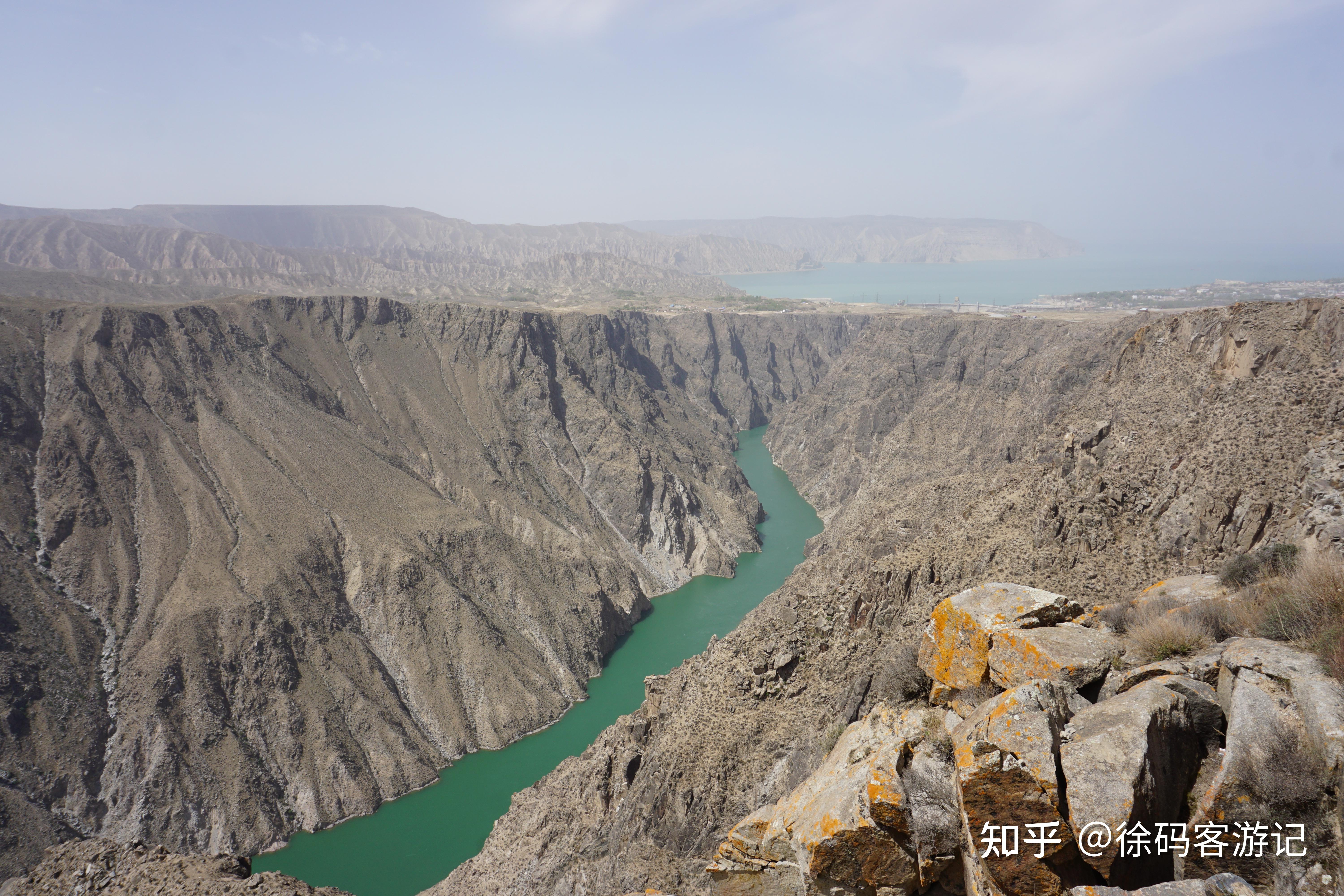 路线:共和->龙羊大峡谷景区->塔尔寺->西宁(烤全羊)共和:本来团队计划