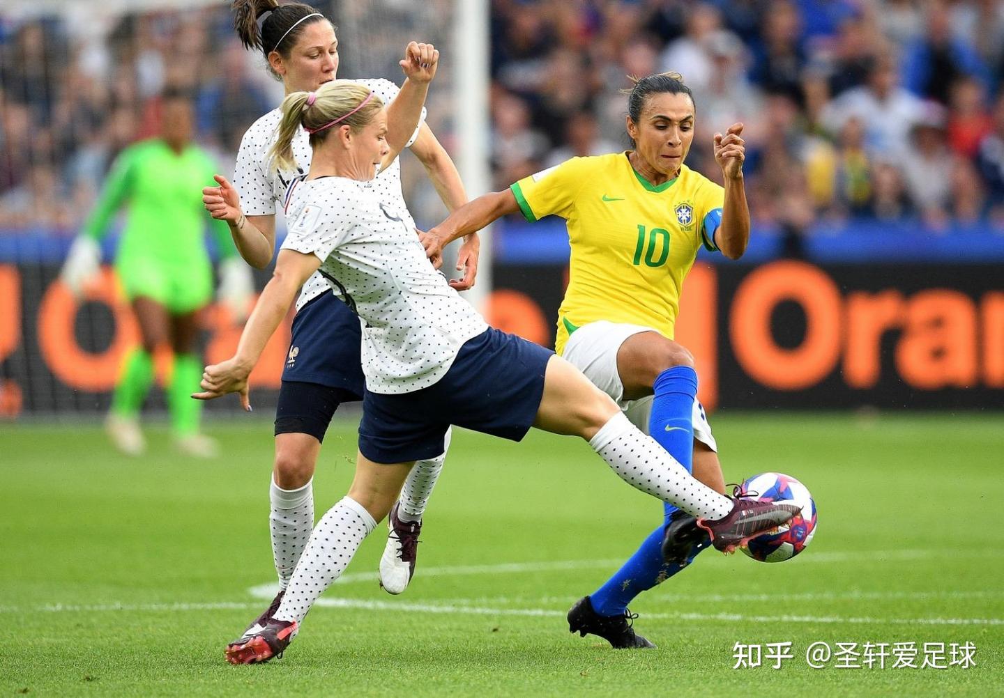 6夺“世界足球小姐”！足球女王迎35岁生日，中国女足1人与之相似- 知乎