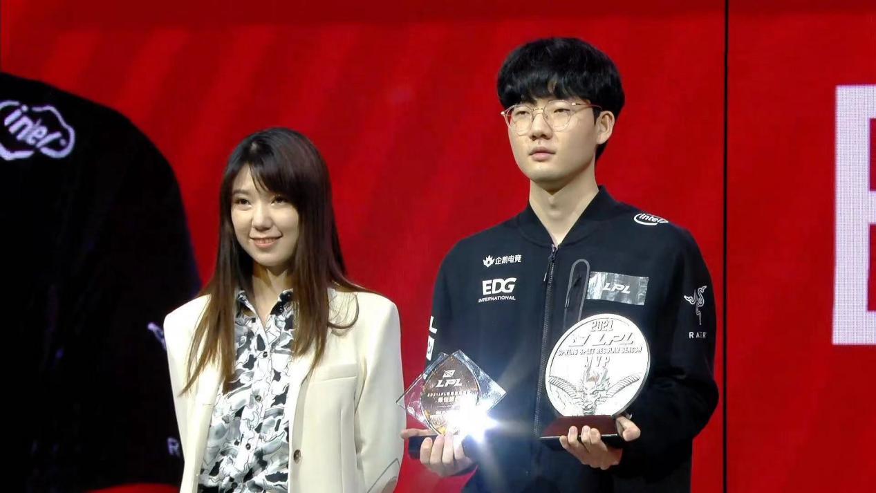 网友热议edg横扫tes有韩援才是硬道理karsa需要换个队伍